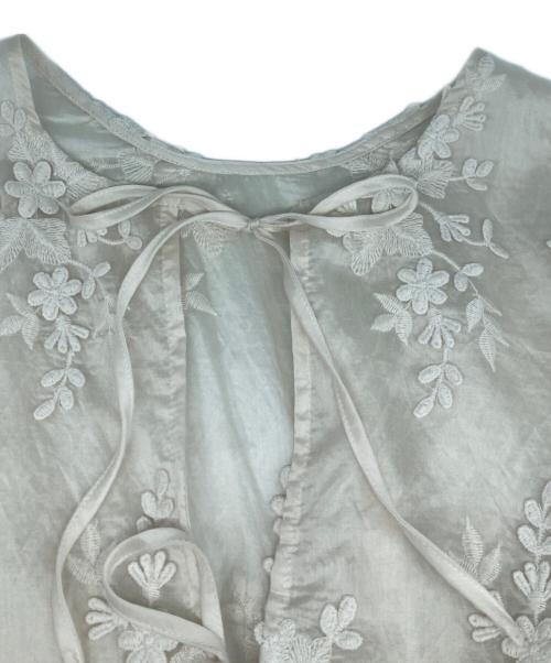 BEAUTY&YOUTH（ビューティーアンドユース）BEAUTY&YOUTH (ビューティーアンドユース) セルロースナイロン エンブロイダリー シャツ -2WAY アイボリー サイズ:不明の古着・服飾アイテム