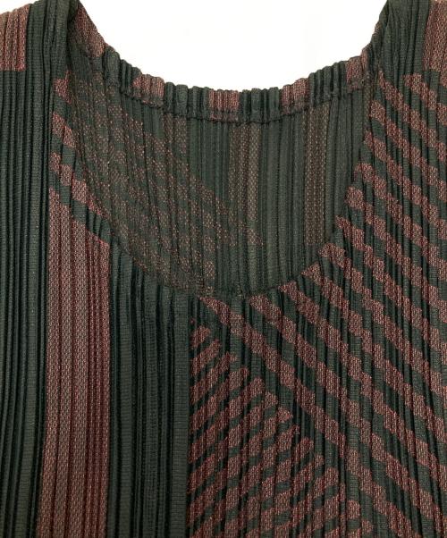 PLEATS PLEASE（プリーツプリーズ）PLEATS PLEASE (プリーツプリーズ) ノースリーブプリーツワンピース パープル×ブラック サイズ:2の古着・服飾アイテム