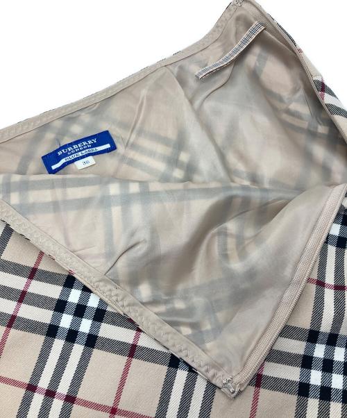 BURBERRY BLUE LABEL（バーバリーロンドンブルーレーベル）BURBERRY BLUE LABEL (バーバリーロンドンブルーレーベル) ノヴァチェックミニスカート ベージュ サイズ:38の古着・服飾アイテム
