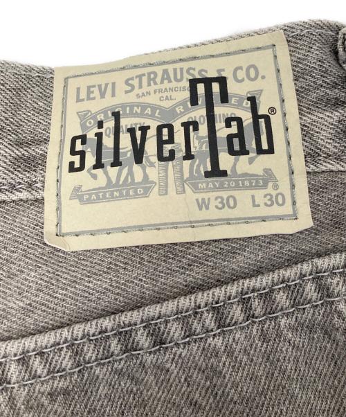 LEVI'S（リーバイス）LEVI'S (リーバイス) ルーズフィットジーンズ グレー サイズ:Ｗ30の古着・服飾アイテム
