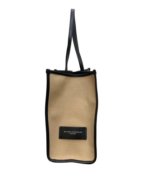GIANNI CHIARINI（ジャンニ キアリーニ）GIANNI CHIARINI (ジャンニ キアリーニ) ポーチ付キャンバスレザートートバッグ ベージュの古着・服飾アイテム