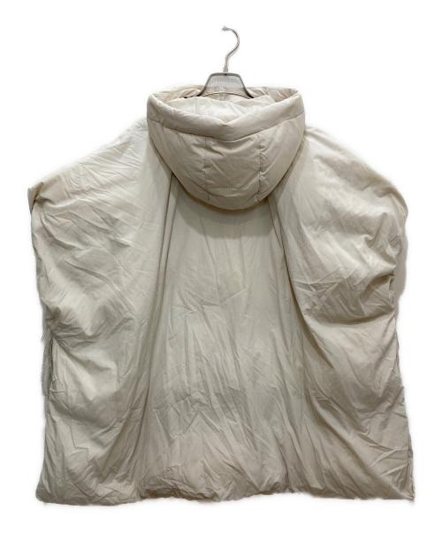 Mila Owen（ミラオーウェン）Mila Owen (ミラオーウェン) サスティナブルサイドリボンダウンポンチョ ホワイト サイズ:FREEの古着・服飾アイテム