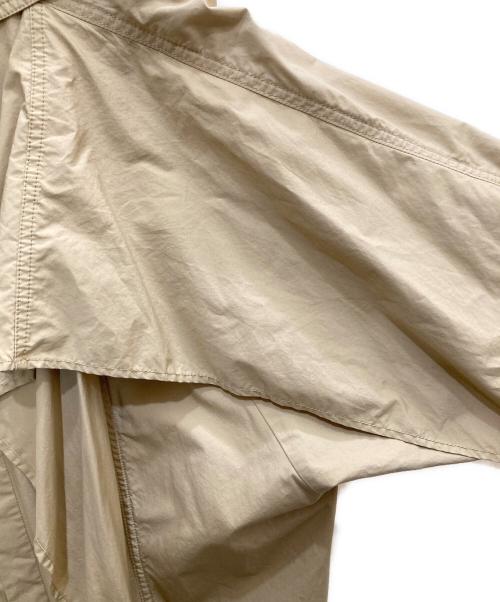 CLANE（クラネ）CLANE (クラネ) バックフリルスリーブトレンチコート ベージュ サイズ:2の古着・服飾アイテム