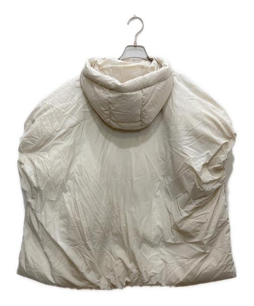 Mila Owen（ミラオーウェン）Mila Owen (ミラオーウェン) サスティナブルサイドリボンダウンポンチョ ホワイト サイズ:FREEの古着・服飾アイテム