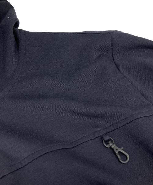 EMPORIO ARMANI（エンポリオ アルマーニ）EMPORIO ARMANI (エンポリオ アルマーニ) フーデッドジャケット ネイビー サイズ:Ｍの古着・服飾アイテム