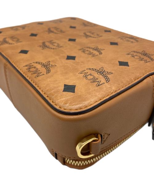 MCM（エムシーエム）MCM (エムシーエム) ヴィセトス SMALL ショルダーバッグ ベージュの古着・服飾アイテム