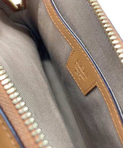 MCM（エムシーエム）MCM (エムシーエム) ヴィセトス SMALL ショルダーバッグ ベージュの古着・服飾アイテム