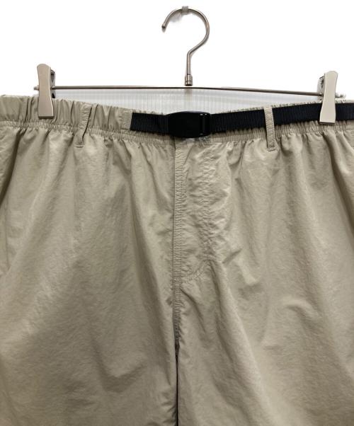 GRAMICCI（グラミチ）GRAMICCI (グラミチ) LOWERCASE NYLON LOOSE SHORT ベージュ サイズ:XLの古着・服飾アイテム