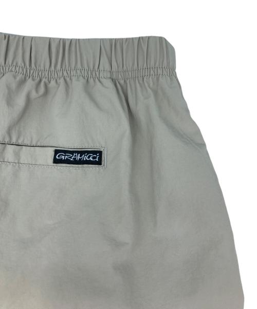 GRAMICCI（グラミチ）GRAMICCI (グラミチ) LOWERCASE NYLON LOOSE SHORT ベージュ サイズ:XLの古着・服飾アイテム