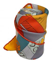 HERMES（エルメス）の古着「カレ90 スカーフ 占星術 ASTROLOGIE」｜オレンジ