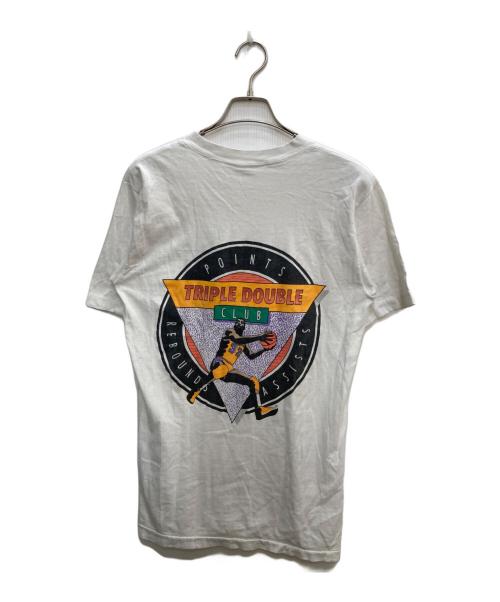 AMERICAN MARKETING WORKS（アメリカン マーケティング ワークス）AMERICAN MARKETING WORKS (アメリカン マーケティング ワークス) ヴィンテージバスケプリントTシャツ ホワイト サイズ:Mの古着・服飾アイテム