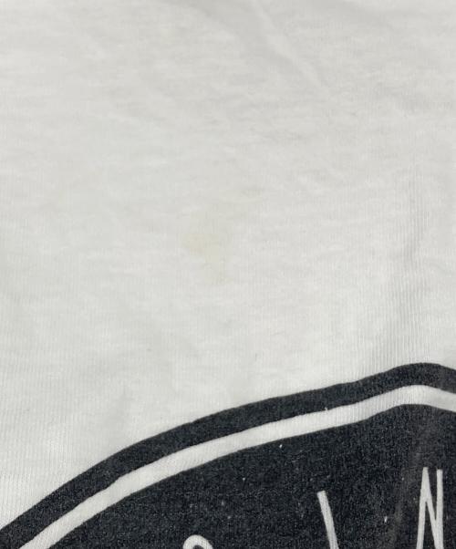 AMERICAN MARKETING WORKS（アメリカン マーケティング ワークス）AMERICAN MARKETING WORKS (アメリカン マーケティング ワークス) ヴィンテージバスケプリントTシャツ ホワイト サイズ:Mの古着・服飾アイテム