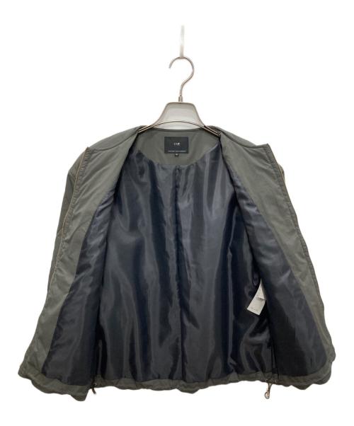 23区（ニジュウサンク）23区 (ニジュウサンク) 中綿 パディング アウター カーキ サイズ:32の古着・服飾アイテム