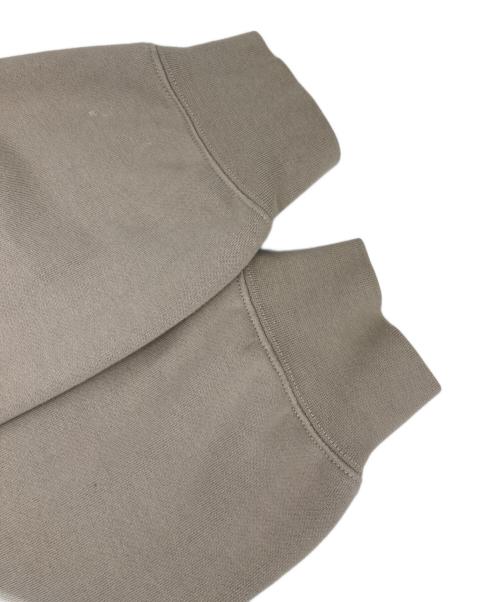 FOG ESSENTIALS（フィアオブゴッド エッセンシャル）FOG ESSENTIALS (フィアオブゴッド エッセンシャル) ロゴスウェット ベージュ サイズ:Lの古着・服飾アイテム