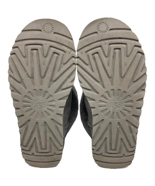 UGG（アグ）UGG (アグ) Fluff Mini Quilted ブーツ/フラッフ ミニ キルテッド グレー サイズ:JAPAN24の古着・服飾アイテム