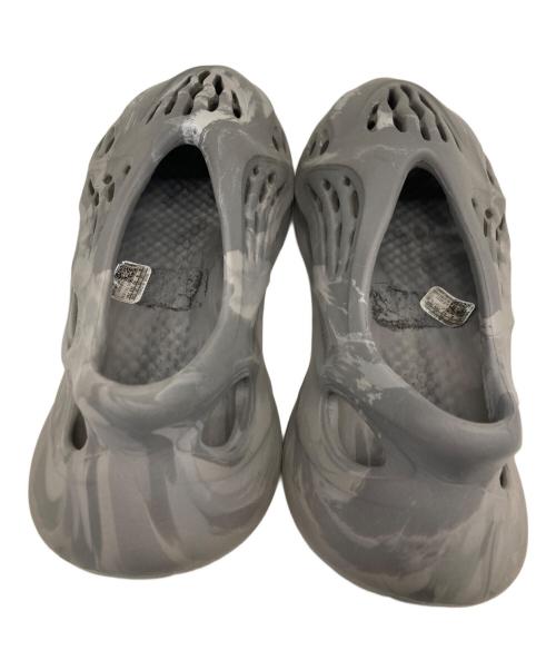adidas（アディダス）adidas (アディダス) YZY FOAM RNR グレー サイズ:26.5cm/US8.5/UK7.5/EUR42の古着・服飾アイテム