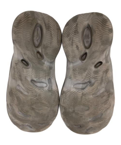 adidas（アディダス）adidas (アディダス) YZY FOAM RNR グレー サイズ:26.5cm/US8.5/UK7.5/EUR42の古着・服飾アイテム