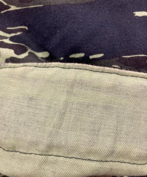 N.HOOLYWOOD（エヌ ハリウッド）N.HOOLYWOOD (エヌ ハリウッド) ライナー付 カモフラモッズコート カーキ サイズ:40の古着・服飾アイテム