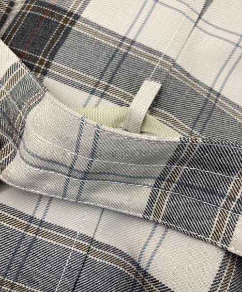 MIU MIU（ミュウミュウ）MIU MIU (ミュウミュウ) チェックトレンチコート ベージュ×グレー サイズ:38の古着・服飾アイテム