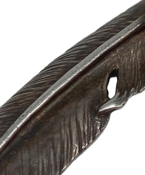 Tady & King（タディアンドキング）Tady & King (タディアンドキング) Lフェザーペンダントの古着・服飾アイテム