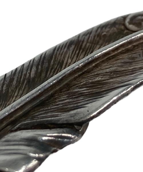 Tady & King（タディアンドキング）Tady & King (タディアンドキング) Lフェザーペンダントの古着・服飾アイテム