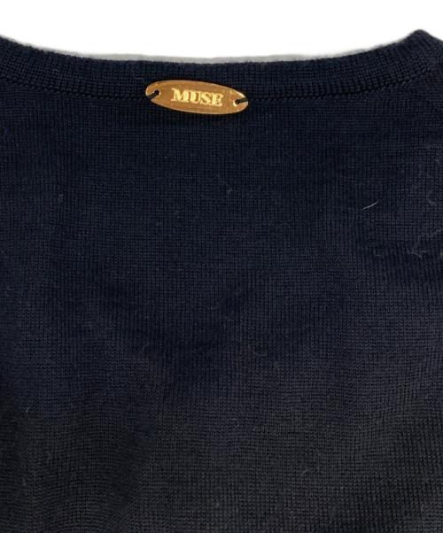 MUSE de Deuxieme Classe（ミューズ ドゥーズィエム クラス）MUSE de Deuxieme Classe (ミューズ ドゥーズィエム クラス) FF30 クルーネックカーディガン ブラック サイズ:Freeの古着・服飾アイテム