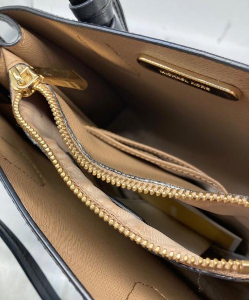 MICHAEL KORS（マイケル・コース）MICHAEL KORS (マイケル・コース) ショルダーバッグ ブラックの古着・服飾アイテム