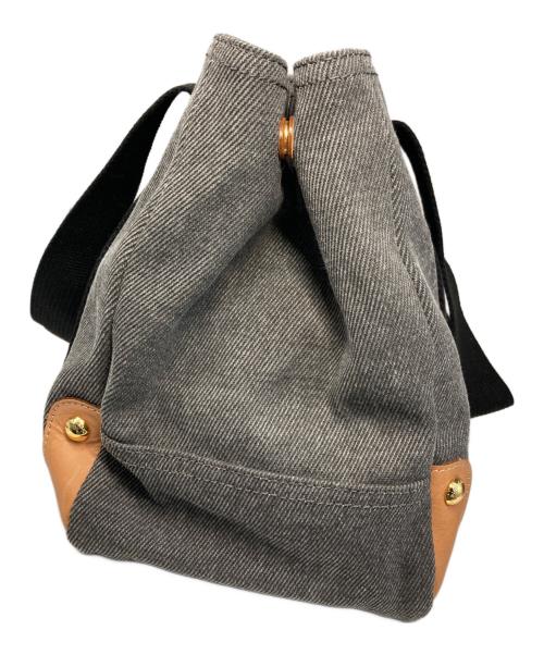 BLUE LABEL CRESTBRIDGE（ブルーレーベルクレストブリッジ）BLUE LABEL CRESTBRIDGE (ブルーレーベルクレストブリッジ) ロゴトートバッグ グレー×ブラックの古着・服飾アイテム