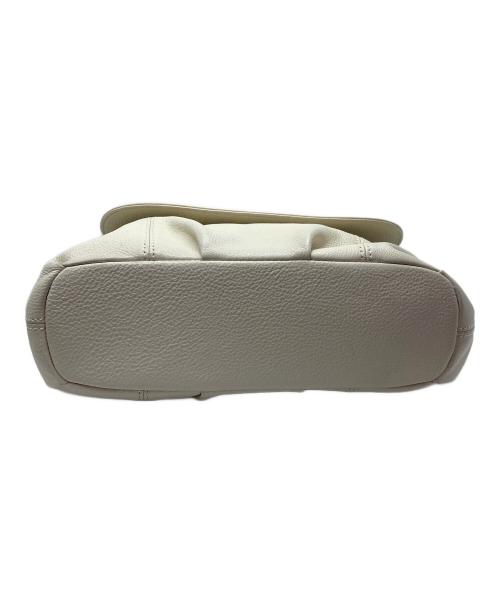 BURBERRY BLUE LABEL（バーバリー ブルー レーベル）BURBERRY BLUE LABEL (バーバリー ブルー レーベル) ショルダーバッグ ホワイトの古着・服飾アイテム