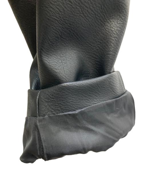 CAMPHOR WOOD（カンファーウッド）CAMPHOR WOOD (カンファーウッド) FAUX HAIRCALF LEATHER JACKET ホワイト×ブラック サイズ:Lの古着・服飾アイテム