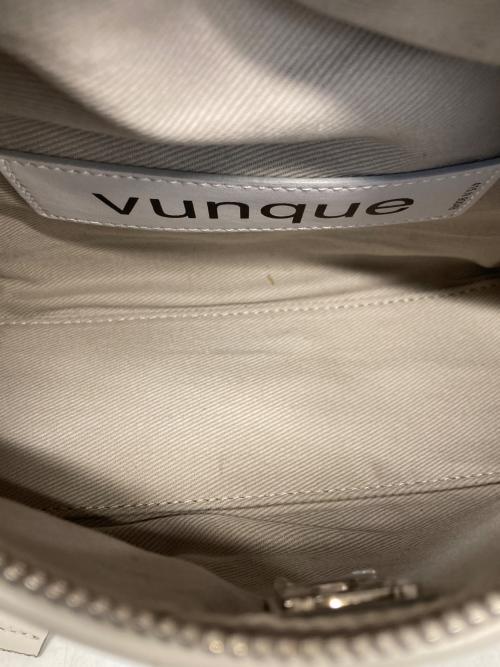 vunque（ブンク）vunque (ブンク) ワンショルダーバッグ ホワイトの古着・服飾アイテム