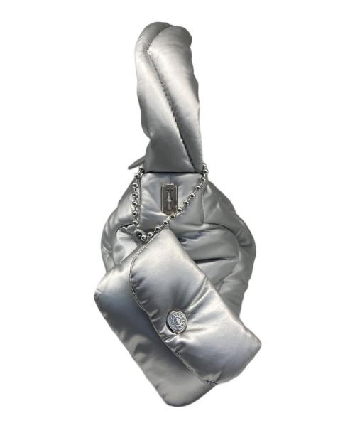 vunque（ブンク）vunque (ブンク) パフワンショルダーバッグ シルバーの古着・服飾アイテム