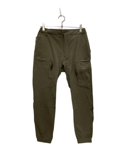 WHITE MOUNTAINEERING（ホワイトマウンテ二アニング）WHITE MOUNTAINEERING (ホワイトマウンテ二アニング) TECH CARGO PANTS/テック　カーゴ　パンツ グリーンの古着・服飾アイテム