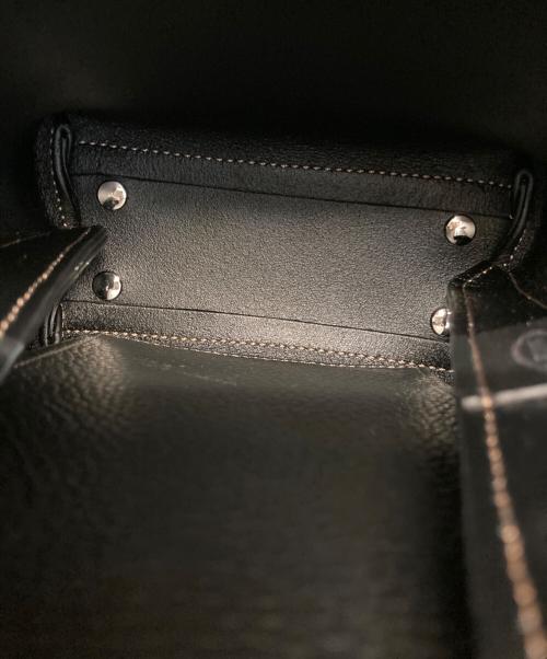 TOD'S（トッズ）TOD'S (トッズ) MICRO BAG 2WAY ロゴ Tチャーム ブラックの古着・服飾アイテム