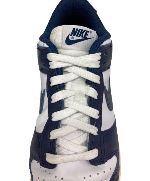NIKE（ナイキ）NIKE (ナイキ) WMNS DUNK LOW スニーカー/ダンク ロー ホワイト×ネイビー サイズ:cm25.5の古着・服飾アイテム
