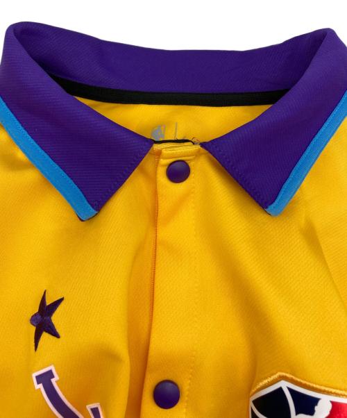 NIKE（ナイキ）NIKE (ナイキ) NBAレイカーズウォームアップジャケット イエロー サイズ:XLの古着・服飾アイテム