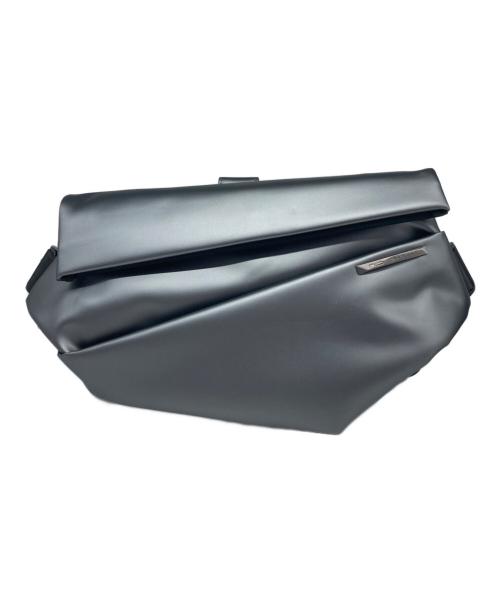 NIID UNPARALLELED（ニード）NIID UNPARALLELED (ニード) Radiant R1 Urban Sling バッグ/レイディアントR1アーバンスリングバッグ グレーの古着・服飾アイテム