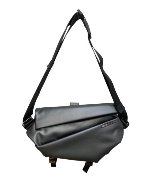 NIID UNPARALLELED（ニード）NIID UNPARALLELED (ニード) Radiant R1 Urban Sling バッグ/レイディアントR1アーバンスリングバッグ グレーの古着・服飾アイテム