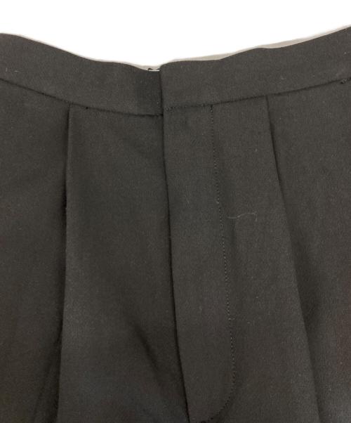 ENFOLD（エンフォルド）ENFOLD (エンフォルド) STRAIGHT-TAILORED TROUSERS/ストレート-テイラード トラウザーズ ブラック サイズ:34 未使用品の古着・服飾アイテム