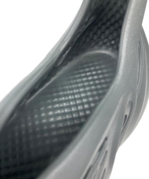 adidas（アディダス）adidas (アディダス) YEEZY Foam Runner/イージー フォーム ランナー グレー サイズ:JP305の古着・服飾アイテム