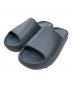 adidas（アディダス）の古着「YEEZY Slide」｜グレー