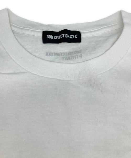 GOD SELECTION XXX（ゴッド セレクション トリプルエックス）GOD SELECTION XXX (ゴッド セレクション トリプルエックス) FRAGMENTS (フラグメント) 半袖Tシャツ ホワイト サイズ:XXLの古着・服飾アイテム