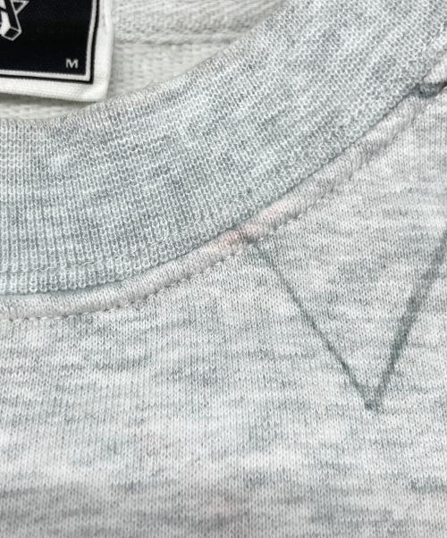 KITH（キス）KITH (キス) KNICKS (ニックス) クルーネックニット グレー サイズ:Ｍの古着・服飾アイテム