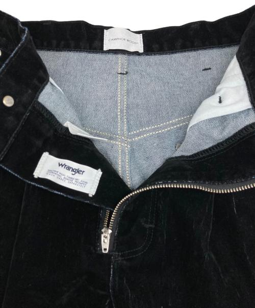 Wrangler（ラングラー）Wrangler (ラングラー) CAMPHOR WOOD (カンファーウッド) front zip flocky 2tuck wide baggy flare bro ブラック サイズ:Ⅿの古着・服飾アイテム