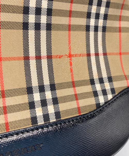 BURBERRY（バーバリー）BURBERRY (バーバリー) ノバチェックワンショルダーバッグ ベージュ×ブラックの古着・服飾アイテム
