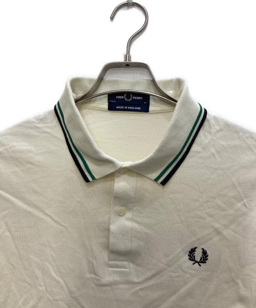 FRED PERRY（フレッドペリー）FRED PERRY (フレッドペリー) ポロシャツ ホワイト サイズ:44の古着・服飾アイテム