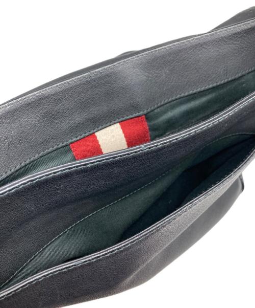 BALLY（バリー）BALLY (バリー) スクエアレザーショルダーバッグ ブラックの古着・服飾アイテム