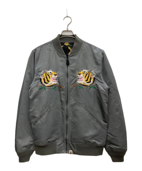 A BATHING APE（ア ベイシング エイプ）A BATHING APE TIGER EMBROIDERY REVERSIBLE LIGHT BOMBER JACKET/タイガー エンブロイダリー リバーシブル ライト ボンバー ジャケット グレー サイズ:Lの古着・服飾アイテム