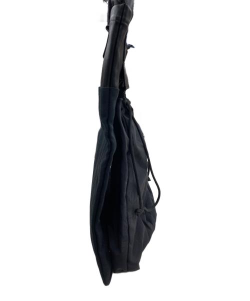 UN3D.（アンスリード）UN3D. (アンスリード) ドローストリング2WAYトートバッグ ブラックの古着・服飾アイテム
