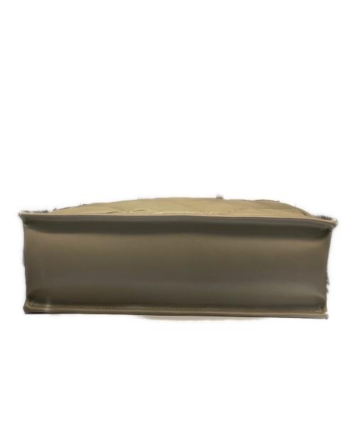 CHARLES & KEITH（チャールズアンドキース）CHARLES & KEITH (チャールズアンドキース) ダブルハンドル キルテッドトートバッグ ベージュの古着・服飾アイテム